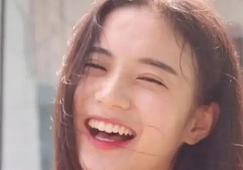 原创女生有这4个标志笑起来都很好看特别第2个看起来很讨喜