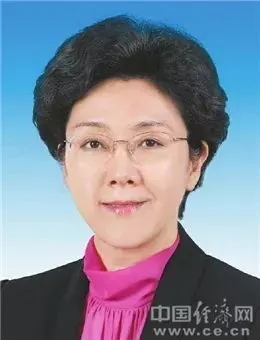 这位副部刚提半年就成为中候补,曾公开自己的手机号