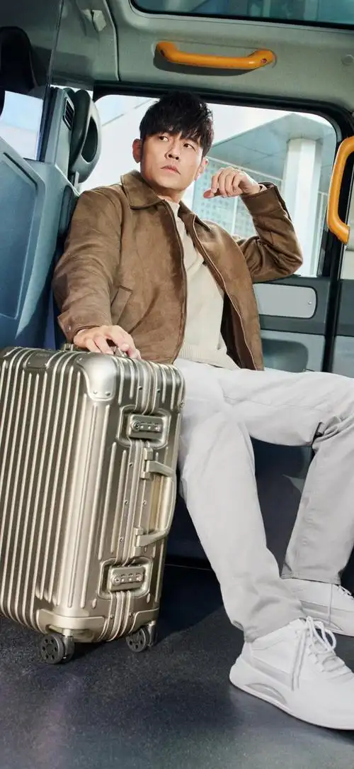 周杰伦代言最新写真