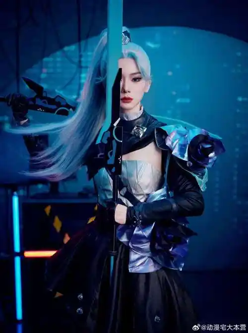 戚薇李承铉解锁王者情侣皮肤