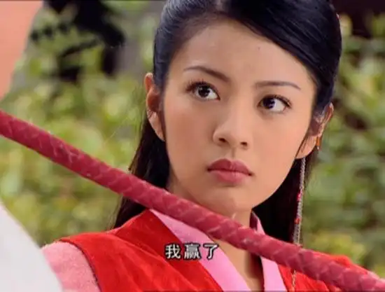 安以轩《仙剑奇侠传》中的古装扮相.