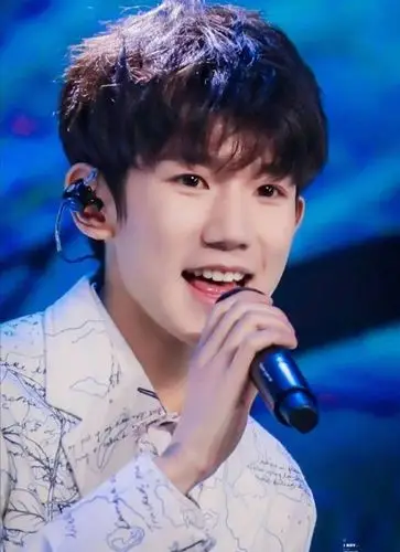 王源王俊凯易烊千玺肖战