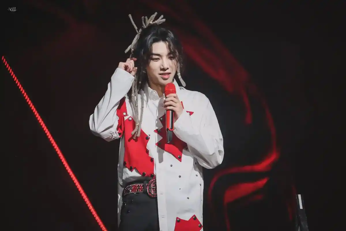 "我永远在,也永远在意你"  #华晨宇 #七夕 ##向全世界安利 #神仙颜值