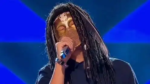 秒杀原唱,蒙面歌手,一首可可托海的牧羊人,感动全场