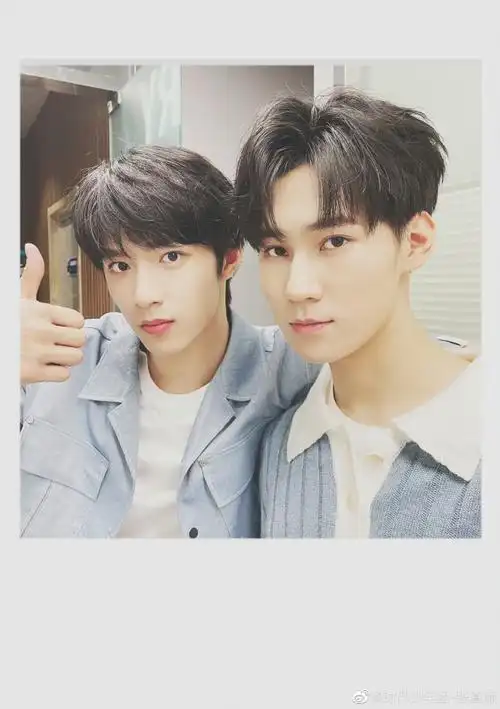 刘耀文张真源顶峰相见##刘耀文张真源约定顶峰相见