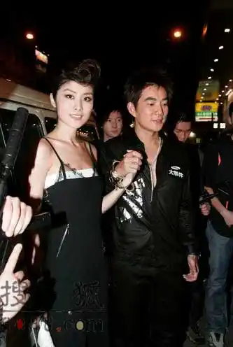 搜狐娱乐讯:两位主角任贤齐及陈慧琳与八名身穿避弹衣,手执机关枪的