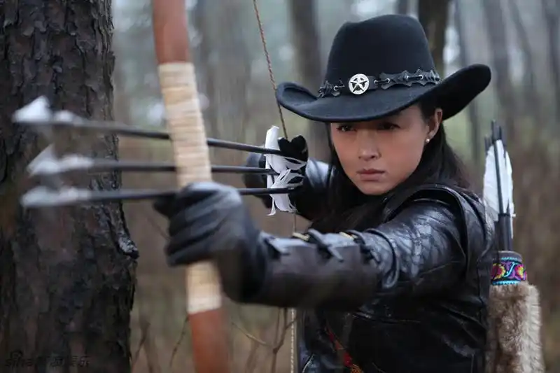 新浪娱乐讯 靳东和蒋欣主演的电视剧《箭在弦上》近期登陆北京等地面