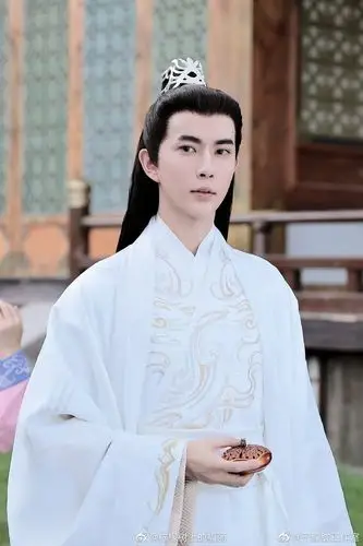 于朦胧不穿古装公演很难收场