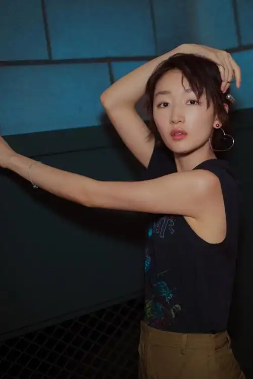 周冬雨 cr: 大陈没有猫