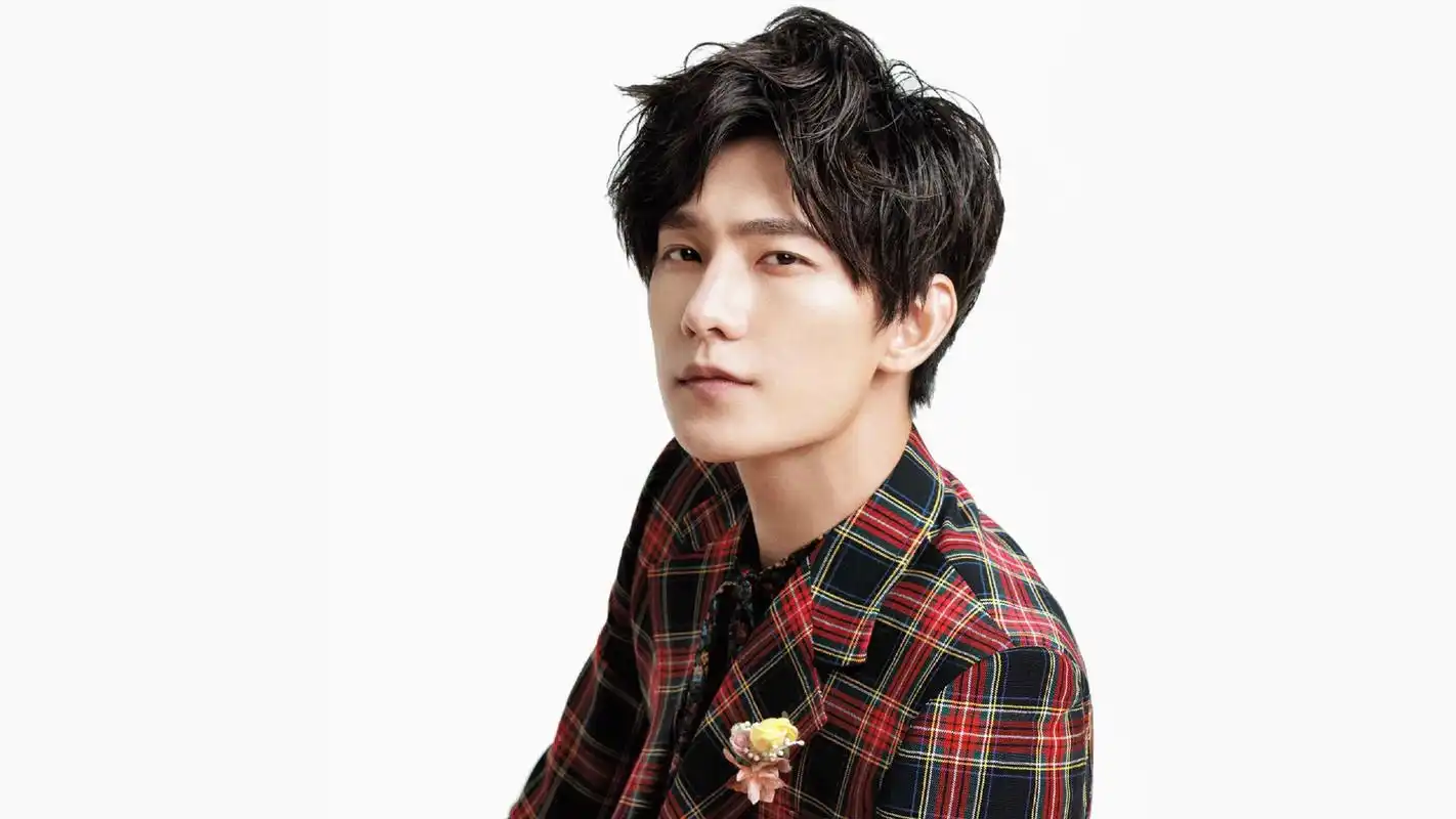 杨洋铮铮铁骨魅力写真高清桌面壁纸