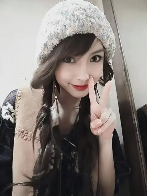 二十岁左右的angelababy好像洋娃娃