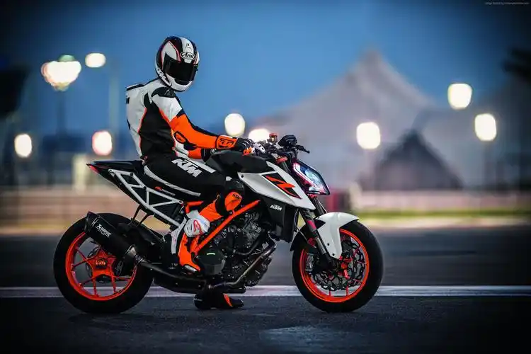 ktm 1290超级公爵r,游览车2017(水平)1152x864分辨率下载,ktm 1290超