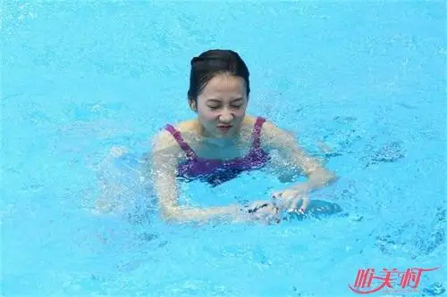 弦子跳水凸点 节目当众大秀曼妙身姿个人资料遭扒