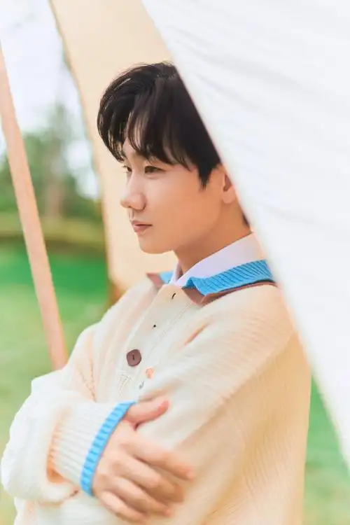 今晚八点与领笑员@汪苏泷感受浓浓笑意,收获爆梗99,腾讯视频不见不