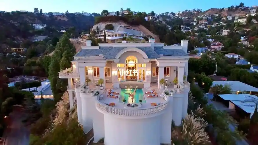 西好莱坞$1500万古典城堡别墅,奢华法式风格装修设计,欧式雕塑喷泉