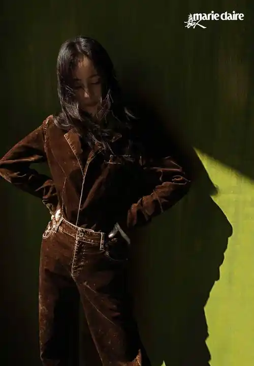 杨幂多款穿搭登上marie claire时尚杂志11月号封面_成长_气质_风格