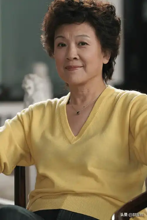 演员宋春丽:因拍戏致终身不孕,61岁圆母亲梦,如今养女初长成_丈夫