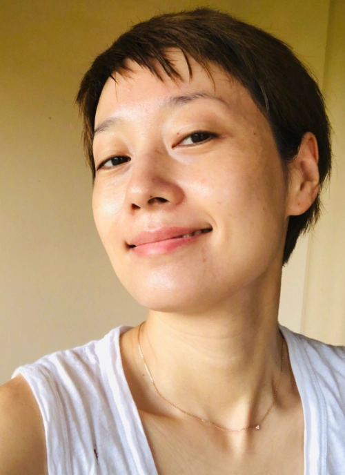 马伊琍43岁生日发长文晒素颜照自称不完美