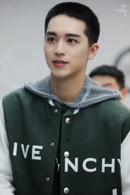 许魏洲超话231114@许魏洲zz#许魏洲风起西州##今日星拍放送