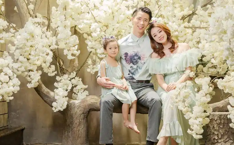 北京三人全家福有你有我才是家