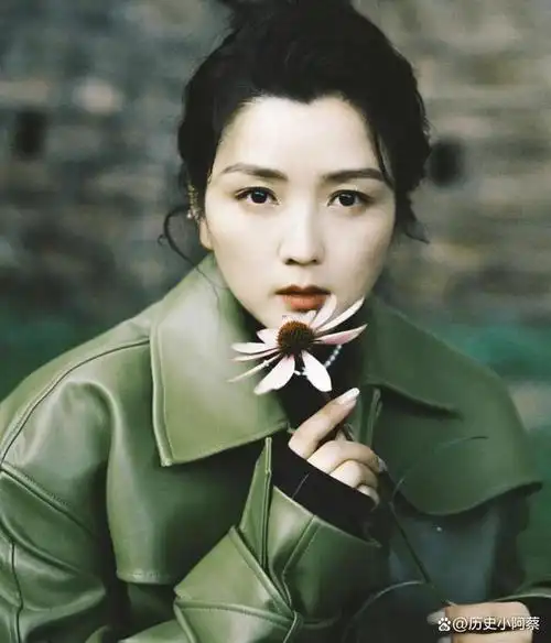 获得了全国总决赛的第四名,当时的前三名分别是李宇春,周笔畅和张靓颖