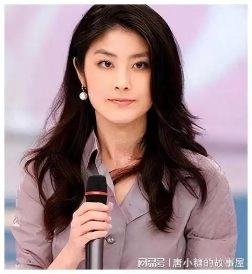 网易首页>网易号>正文申请入驻> 陈慧琳,别看她是香港乐坛的天后,但她