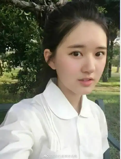 赵露思空气刘海时期旧照