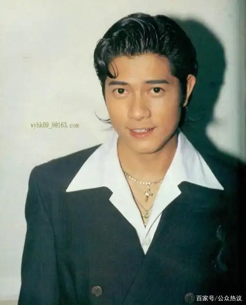 你们都知道20世纪80年代的香港明星吗?看看蔡少芬女士青涩的