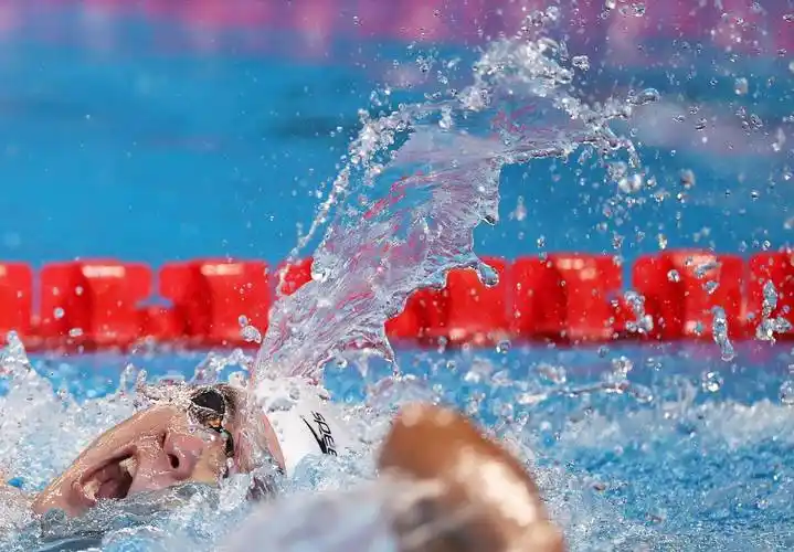 游泳——中国队夺得男子4x200米自由泳接力冠军(2)_社