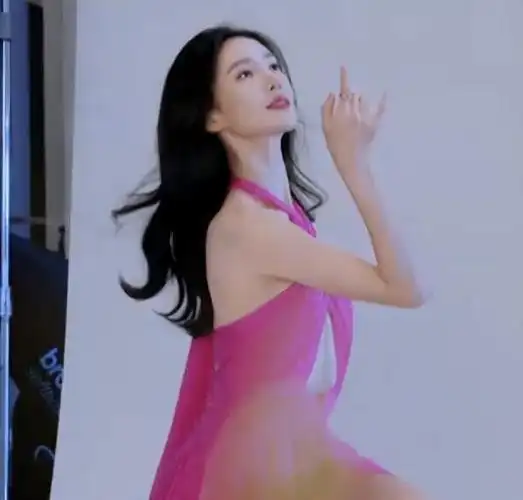 金晨12年前原来长这样!天庭饱满地阁方圆,和现在完全不像一个人