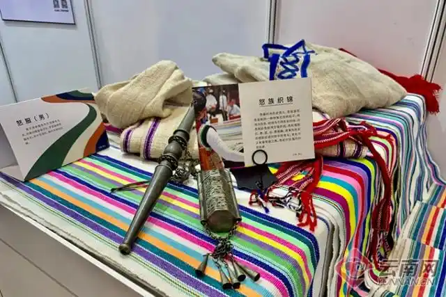深圳文博会怒族非遗点亮三区三州扶贫展区