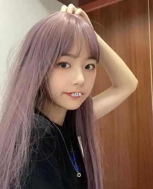 这款需要漂色:漂色至9度#滕州m1 salon# 漂色后头发为米黄色,上色简单