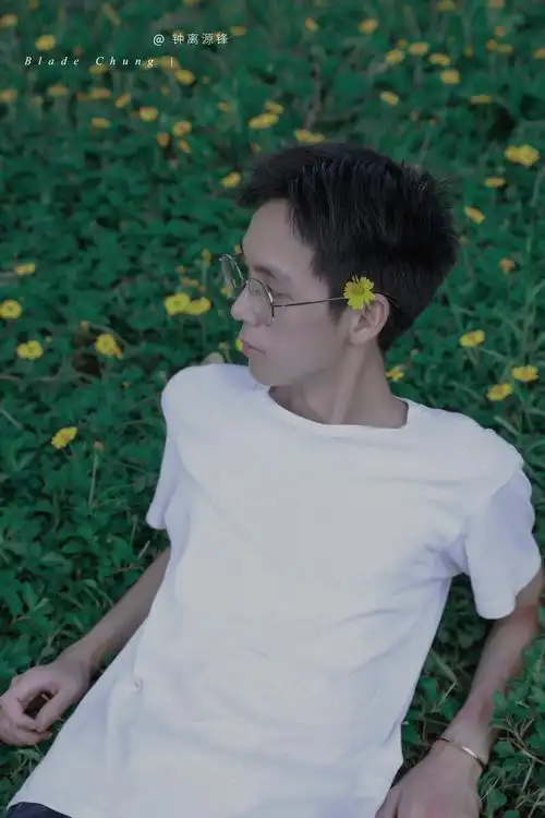 一组摄影小白拍摄的森系男孩写真