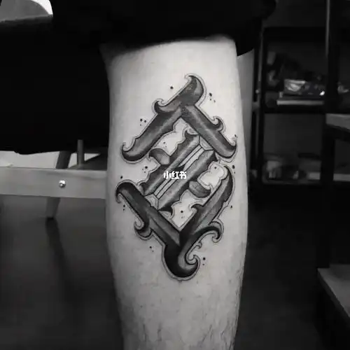 深圳花体字纹身