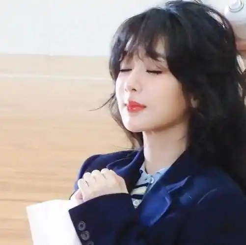 杨紫头像&壁纸 | 永远没烦恼