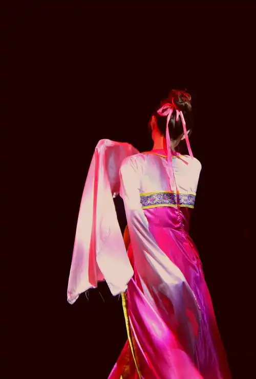 汉代宫女翩翩起舞