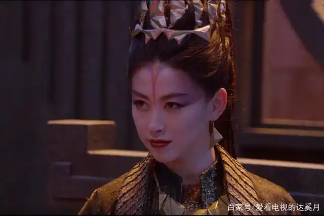 06,朱珠饰演比比东:斗罗大陆的无敌王者 她出场惊艳四方, 带着不容