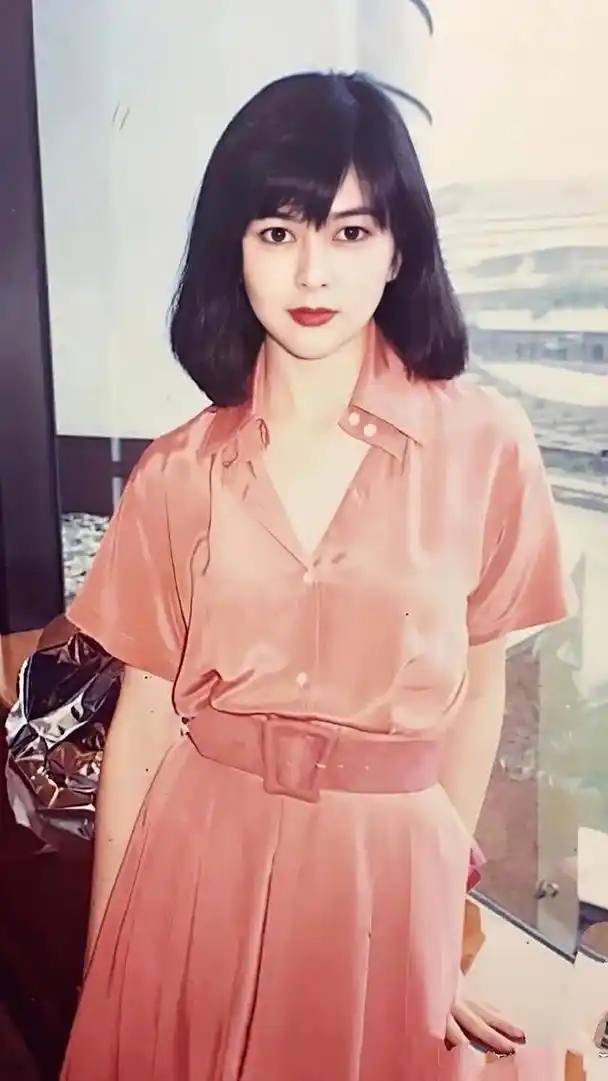 关之琳壁纸,我最喜欢她饰演的十三姨