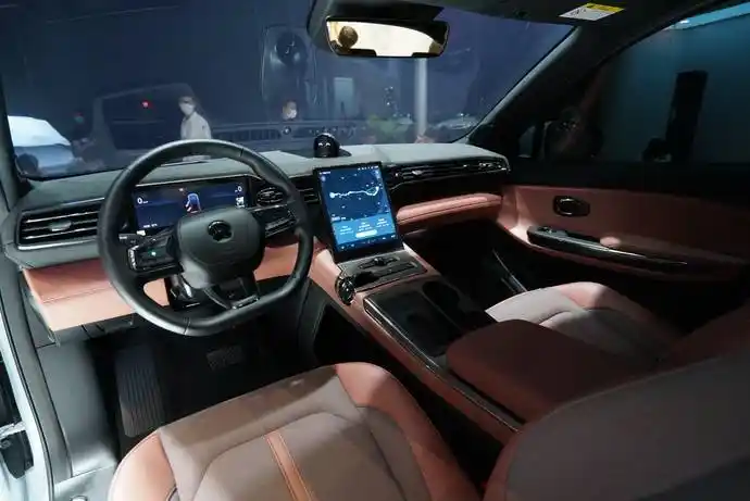 蔚来ec6上市补贴前售3680万起最远续航615km