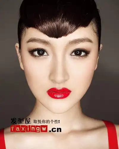 【图】黄姿琪桃心刘海图片 演绎火辣亮丽_女明星发型_发藏网