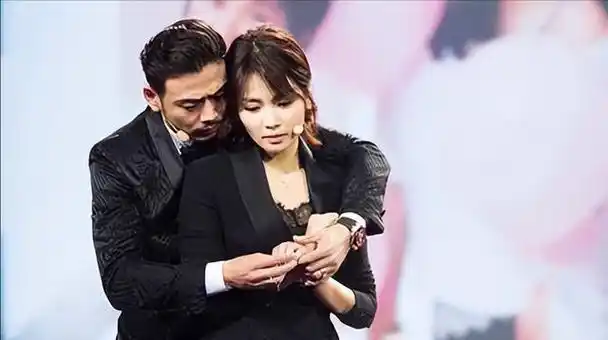 事实证明国民女神刘涛已经走上了另外一条不归路