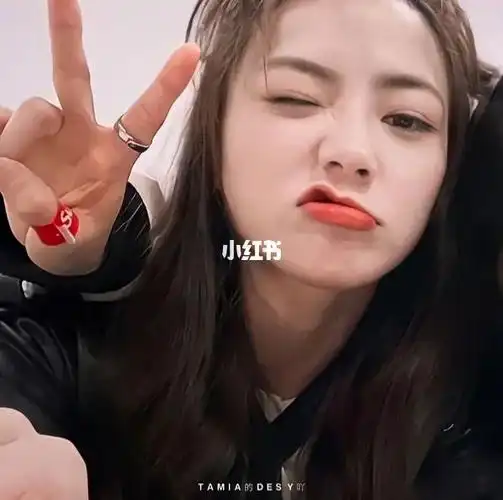 谢可寅这两张照片好适合做那种闺蜜头像07