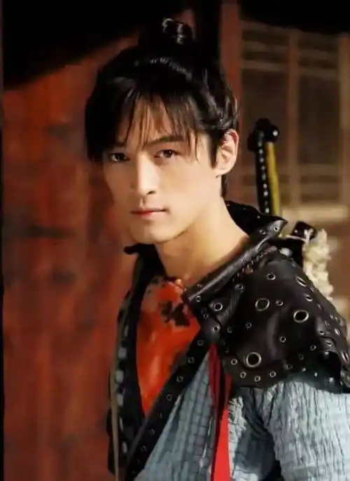 记得小编认识胡歌的时候还是因为看过他演的电视剧,名字叫做《仙剑