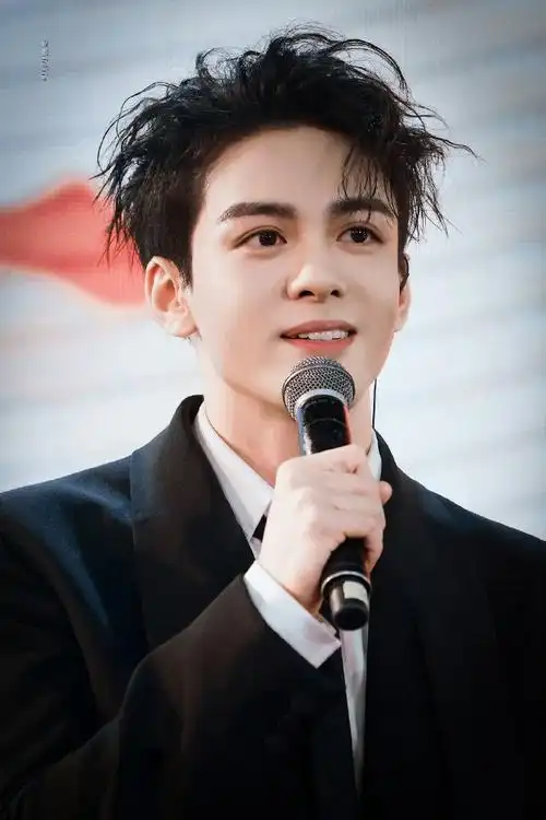 还是个爱吐舌的可爱小98@曾舜晞joseph#曾舜晞孤舟#zsx#曾舜晞顾易