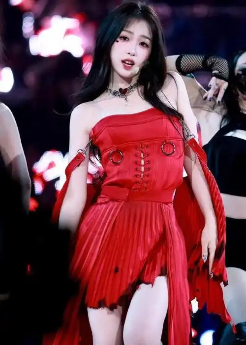 虞书欣舞台穿搭的魅力