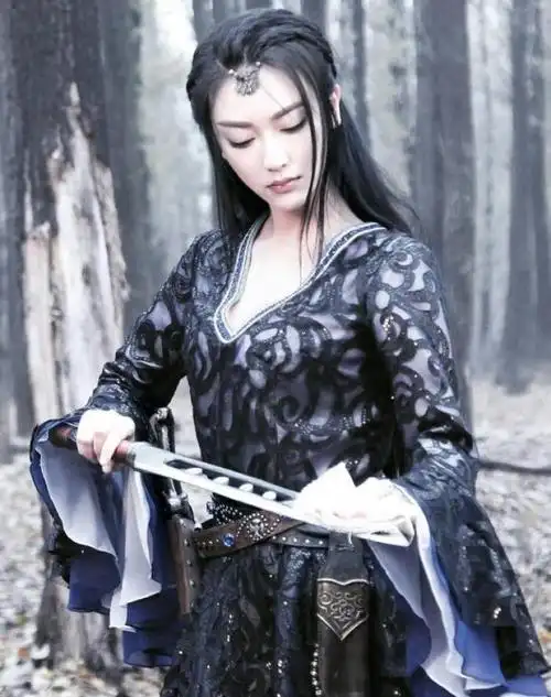 古装剧中黑衣女子一半以上都是坏女人个个凶神恶煞她与众不同