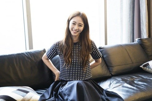 韩艺瑟teddy宣布分手 因各自繁忙的日程结束四年恋情