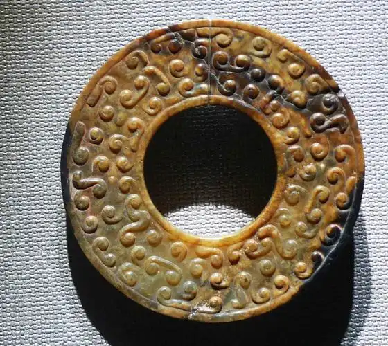 顶级高手秋士论春秋玉春秋龙纹解体过渡至战国成熟谷纹的几种变异特征