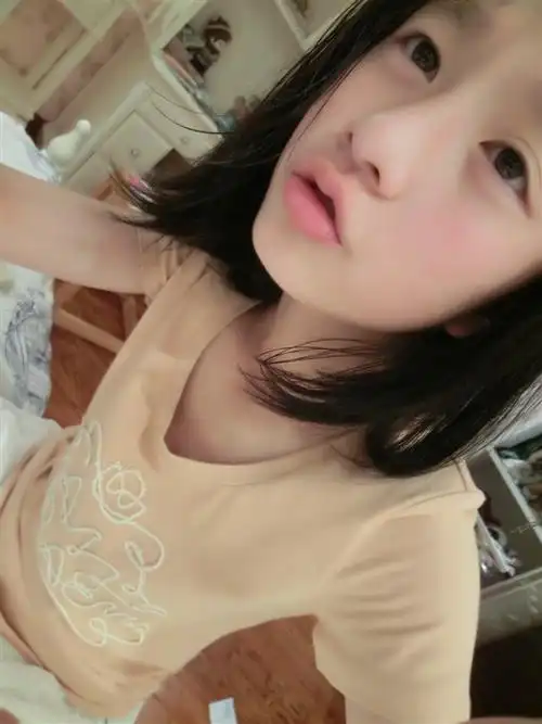 这个14岁的女孩是谁?