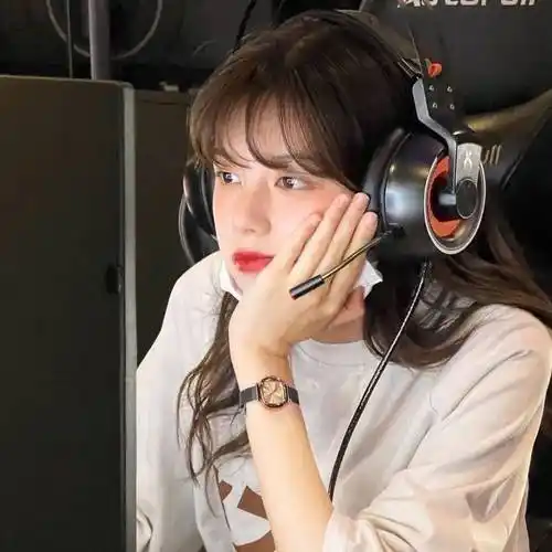 女生头像丨爱笑的女孩运气不会太差